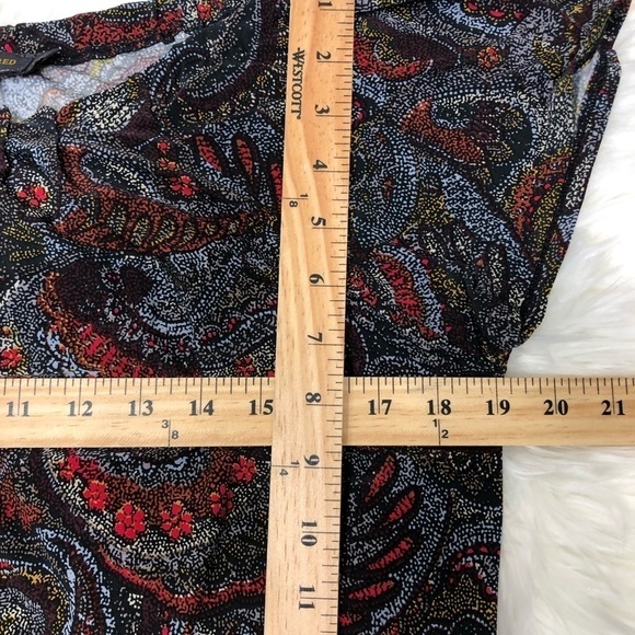 Outback Red Paisley Scoop Pleated Neckline Blouse - Picture 6 of 8